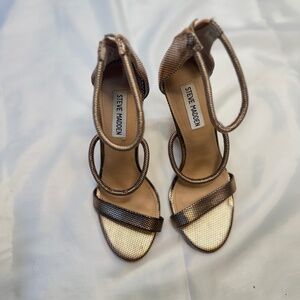 Heeled sandals for party